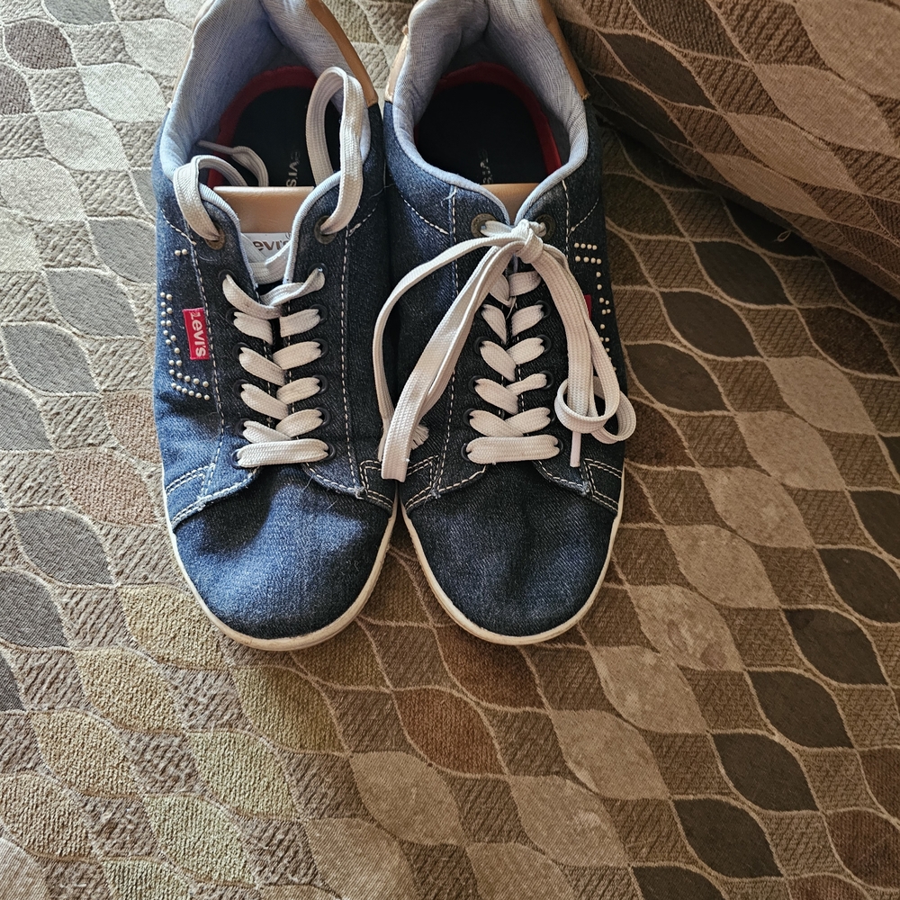 Levi's Denim and White Sneakers